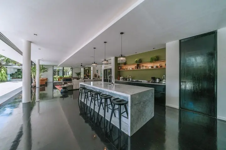 Керобокан: Villa BullHouse