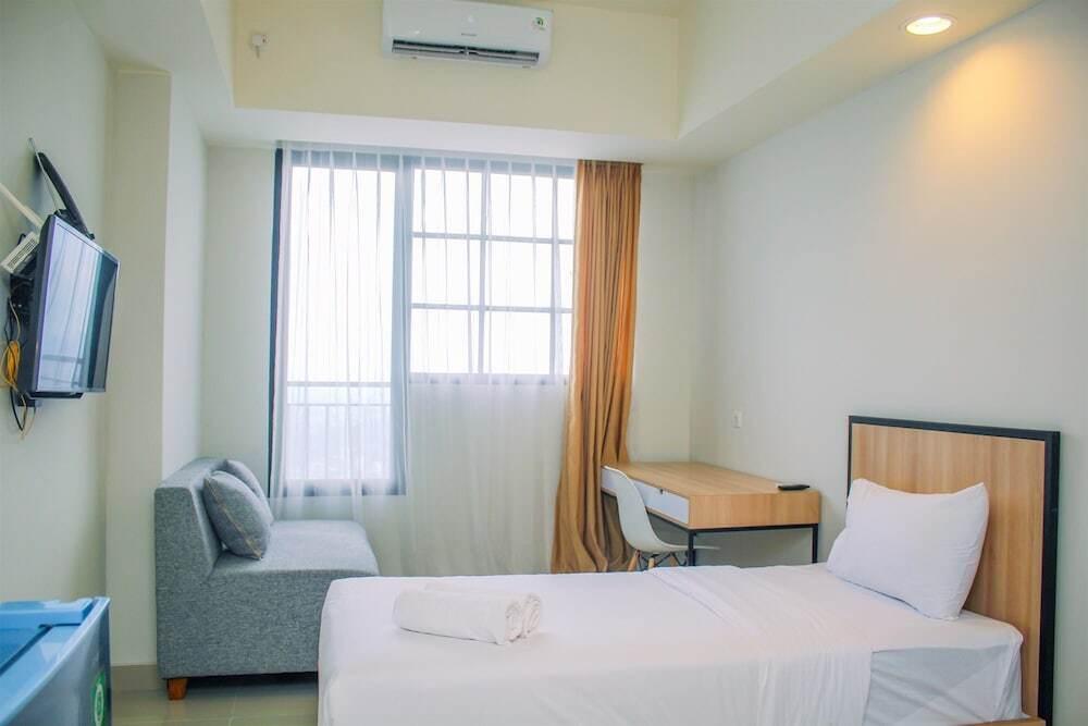 Brand New and Comfy Studio Modern Room at Evenciio Apartment — фото 4