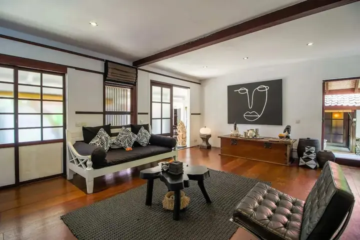 Керобокан: Villa Sembunyi