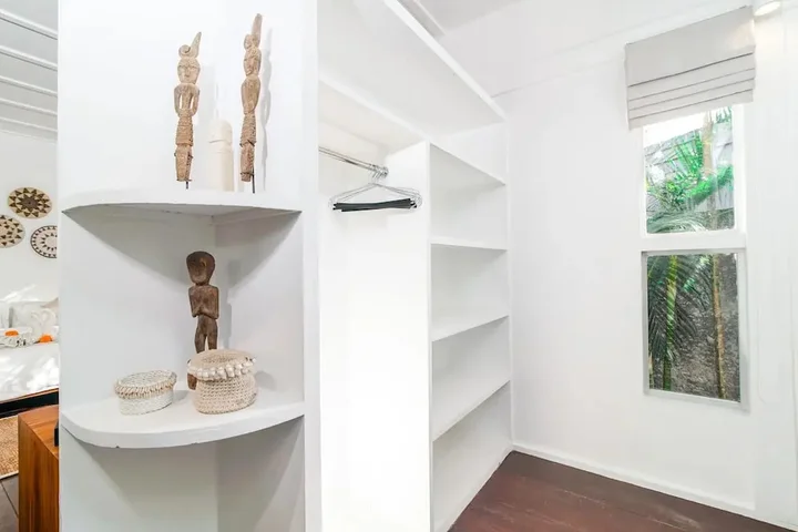 Керобокан: Villa Sembunyi