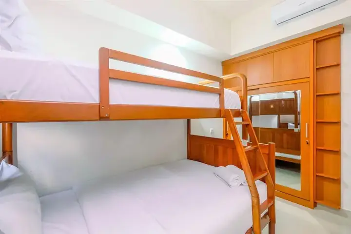Comfort 1BR at Evenciio Margonda Apartment — фото 5