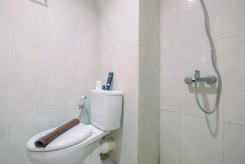 Депок: Comfort 1BR Apartment at Evenciio Margonda