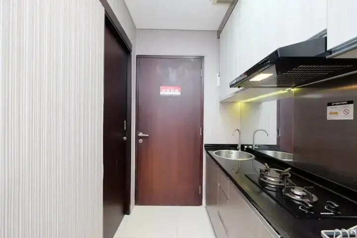 Депок: Simply Clean And Cozy 1Br With Sofabed At Atlanta Residence Apartment