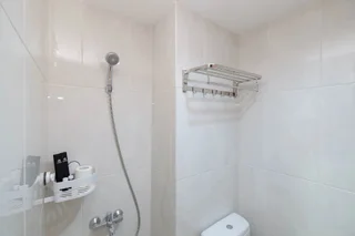 Депок: Nice And Comfy Studio At Evenciio Margonda Apartment
