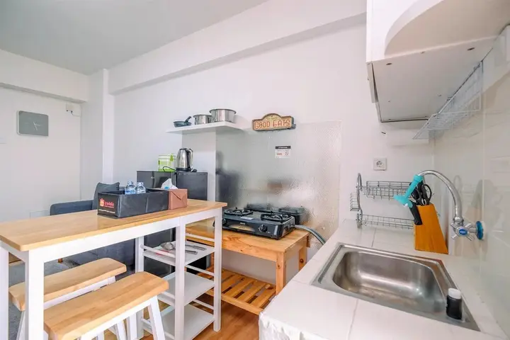 Депок: Comfortable And Tidy 2Br At Cinere Resort Apartment