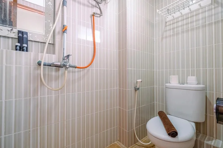Депок: Comfortable And Tidy 2Br At Cinere Resort Apartment