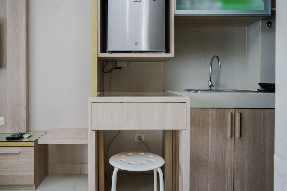 Legok: Nice And Cozy Studio Apartment At Atria Gading Serpong Residence