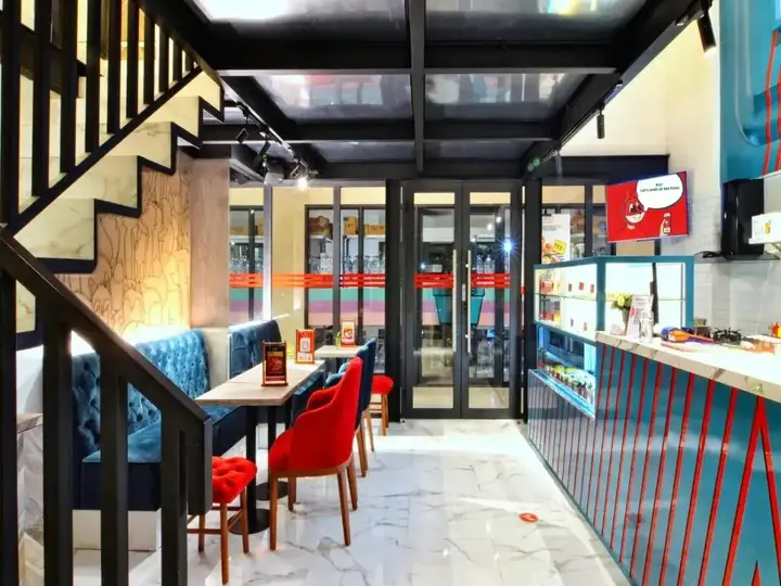 Legok: Moritz Inn Bsd