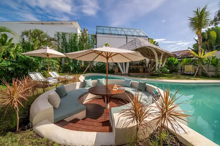 Керобокан: Stunning Architecture 5BR Bamboo With Tropical Pool Villa in Umalas