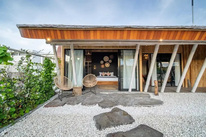 Stunning Architecture 5BR Bamboo With Tropical Pool Villa in Umalas — фото 1