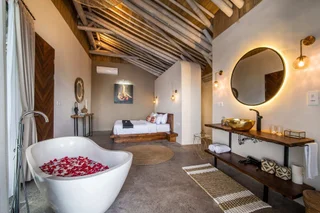 Керобокан: Stunning Architecture 5BR Bamboo With Tropical Pool Villa in Umalas