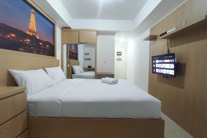Семаранг: Cozy Stay Studio At Paltrow City Apartment