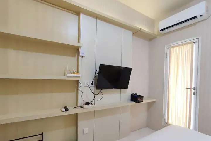 Семаранг: Comfort Studio At Candiland Apartment