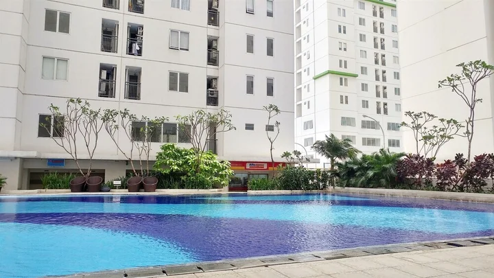 Джакарта: Great Location And Comfort 3Br At Bassura City Apartment