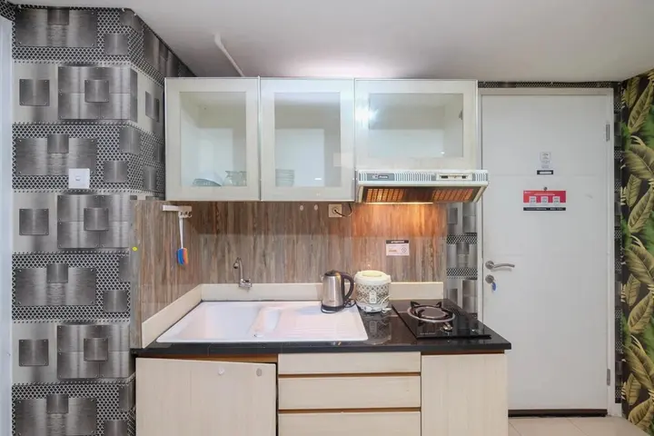 Джакарта: Great Location And Comfort 3Br At Bassura City Apartment