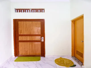 Батам: OYO 91314 Zein House