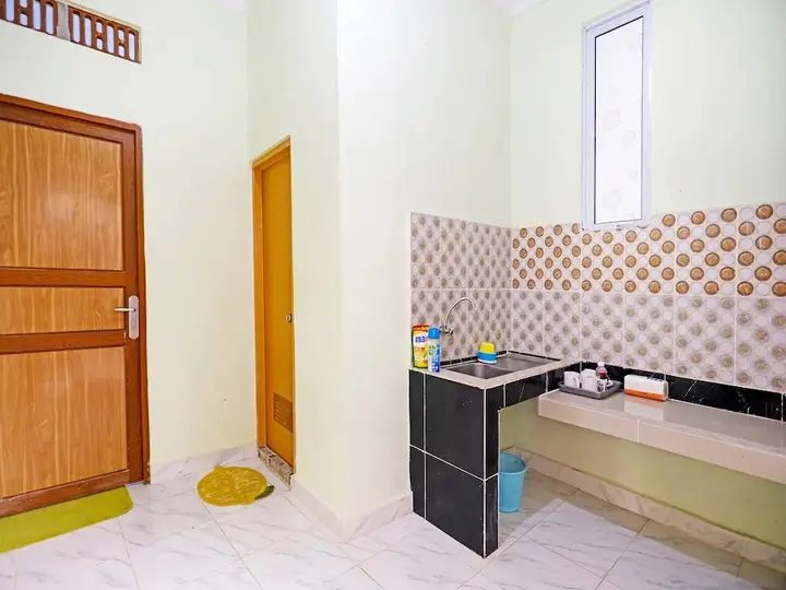 Батам: OYO 91314 Zein House