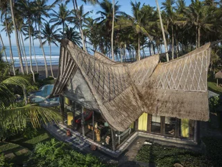Табанан: Вилла Absolute Beachfront Villa Laut