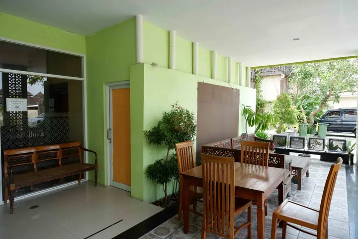 Сукохарджо: RedDoorz Plus Syariah near Laweyan Solo