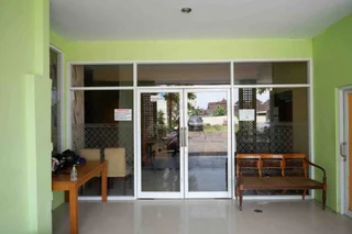 Сукохарджо: RedDoorz Plus Syariah near Laweyan Solo
