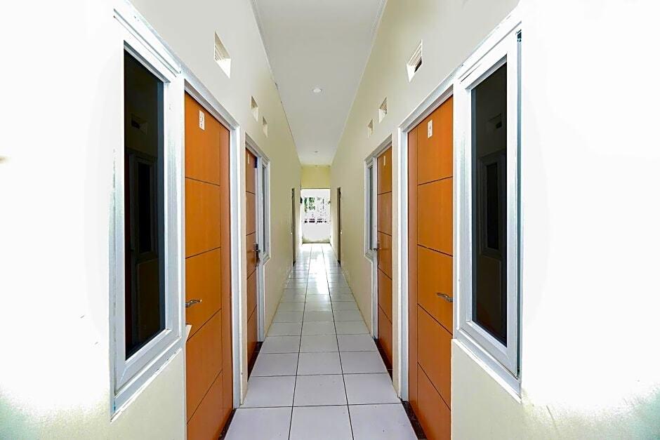 Семаранг: OYO Life 2751 Deyo Kost