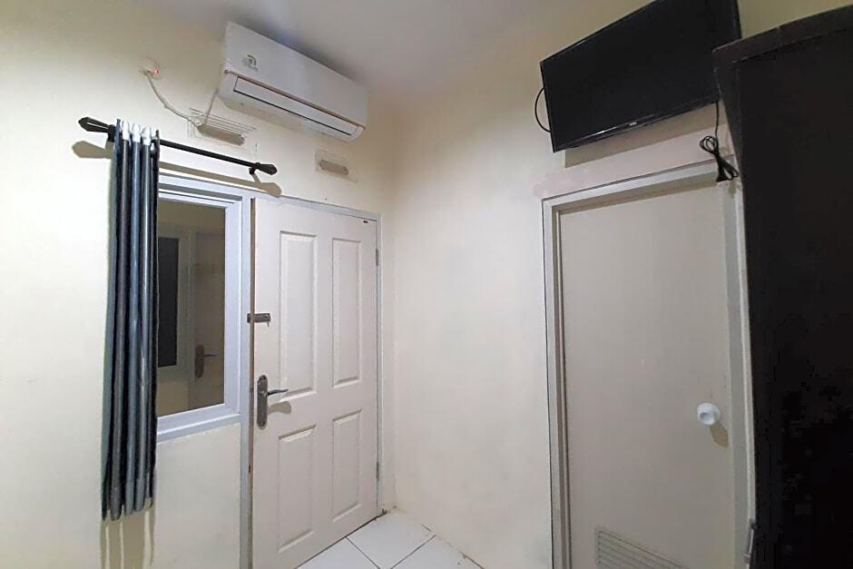 Семаранг: OYO Life 2751 Deyo Kost