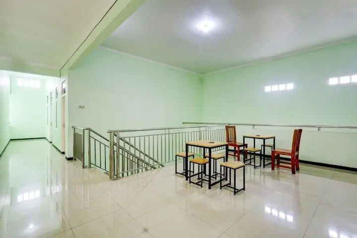 Кудус: OYO 90709 Djati Guest House