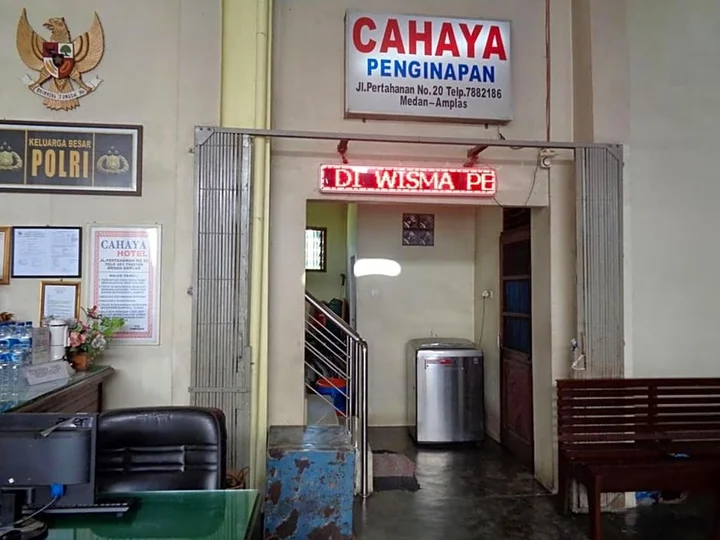 Медан: Hotel Cahaya
