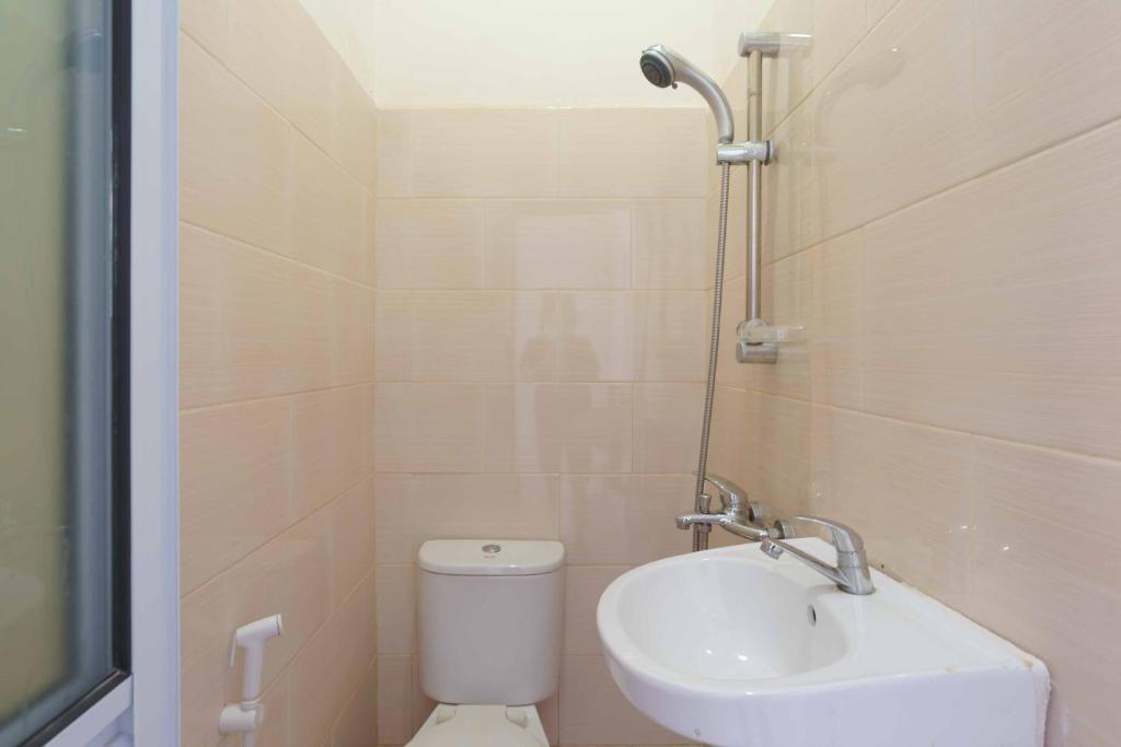 Батам: RedDoorz near Plaza Botania 1 Batam