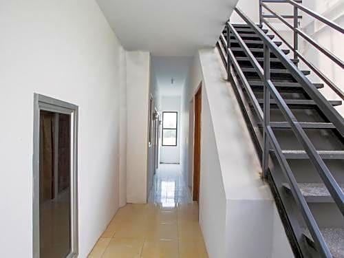 Семаранг: Ceria Residence Near AhmadYani International Airport Semarang