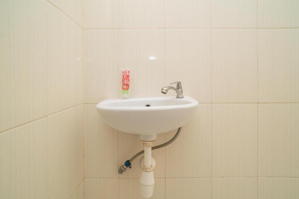 Банджанбару: RedDoorz Syariah Near Syamsudin Noor Airport 4
