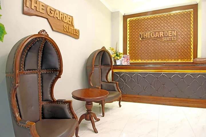 Суракарта: RedDoorz Premium At The Garden Suites Solo