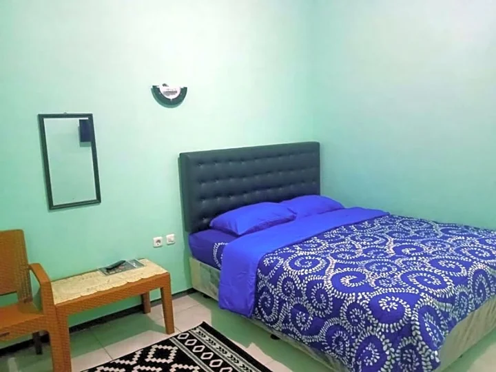 Бату: Homestay Dini