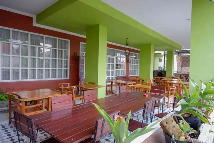 Суракарта: RedDoorz Plus Syariah near Manahan Solo