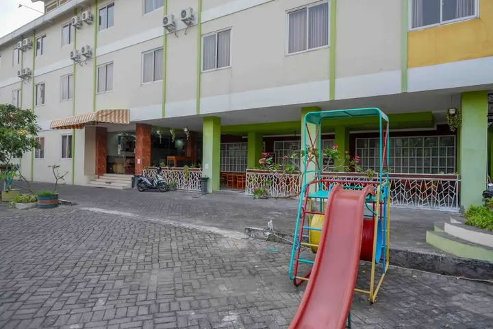 Суракарта: RedDoorz Plus Syariah near Manahan Solo