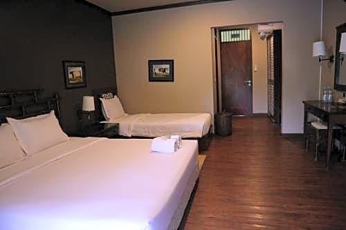 Читарингул: Taurus Resort