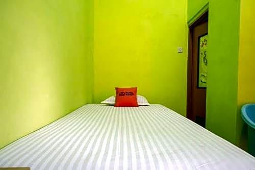 Суракарта: KoolKost Female Syariah near ISI Solo - Minimum Stay 3 Nights