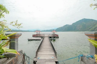 Кинтамани: Resto Apung and Bungalow Kedisan Batur Lake View RedPartner