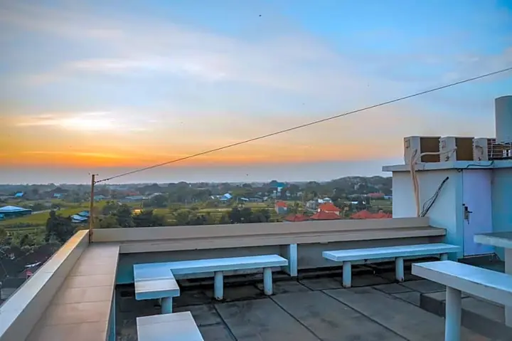 Керобокан: E Luxury Suites Seminyak by InnApps