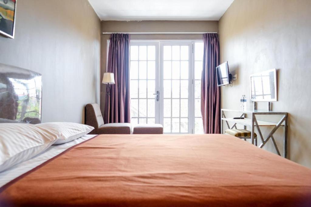 Батам: OYO 91252 Graceland Inn