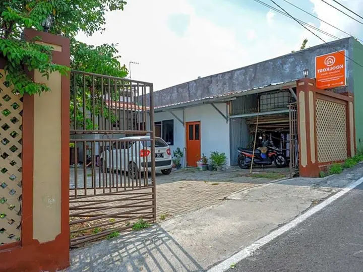 Семаранг: KoolKost Syariah near RSUP Dr Kariadi Semarang Minimum Stay 6 nights