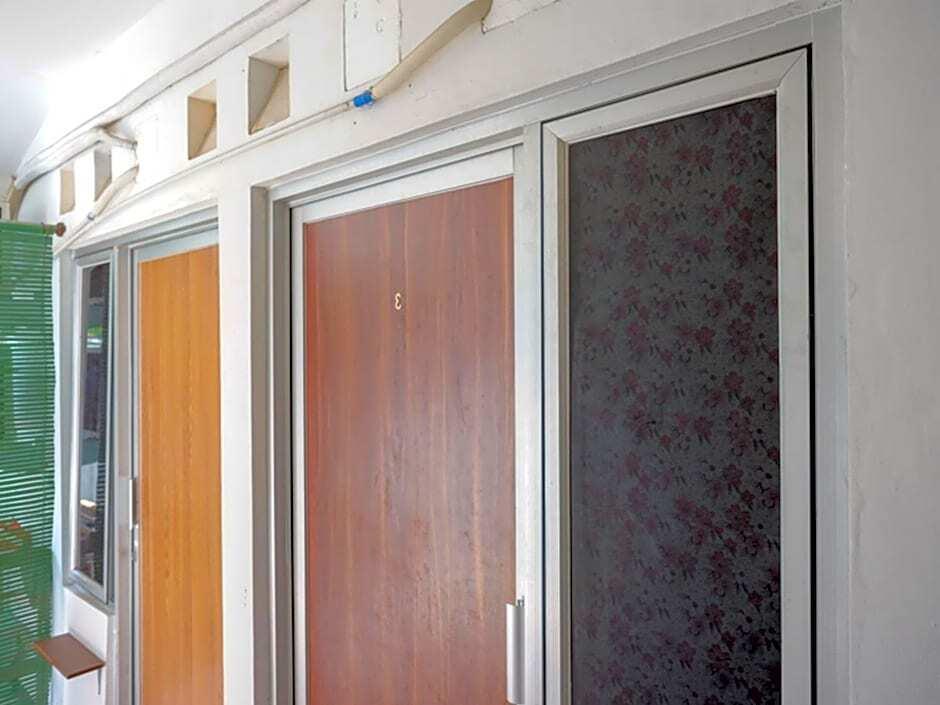 Семаранг: KoolKost Syariah near RSUP Dr Kariadi Semarang Minimum Stay 6 nights
