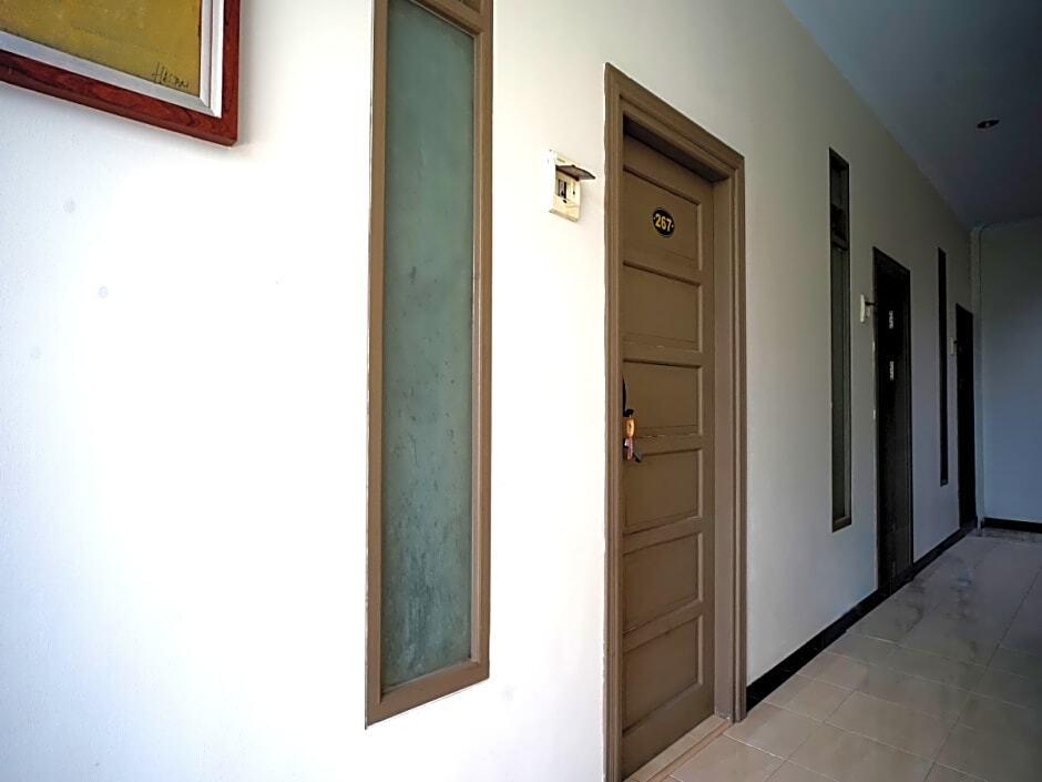 Баликпапан: Oyo 2038 Jasmine Guest House Balikpapan