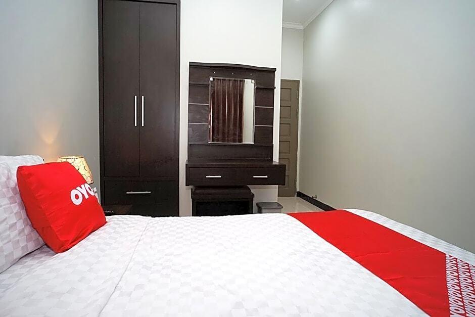 Баликпапан: Oyo 2038 Jasmine Guest House Balikpapan