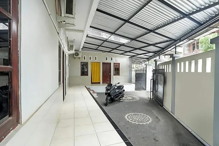 Падангсамбиан: OYO 90907 Handika Jaya Bs