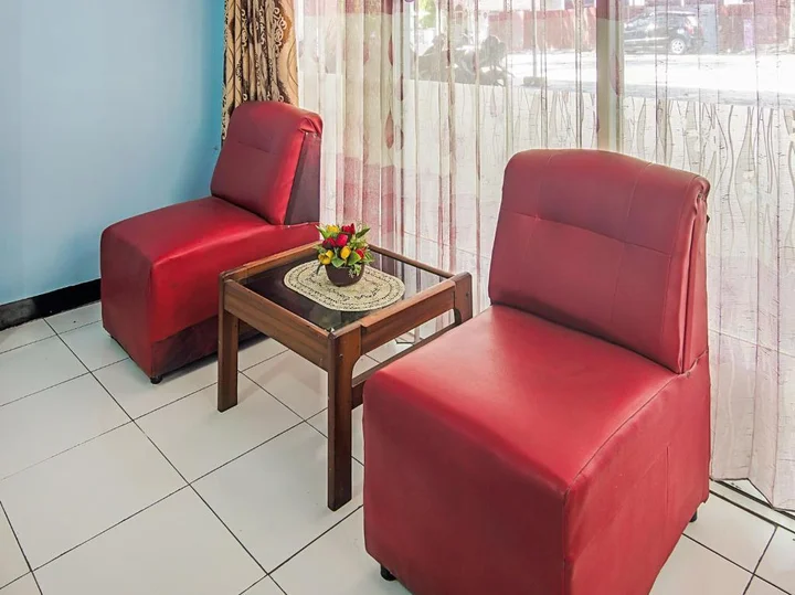 Палу: OYO 90926 Hotel Andalas Syariah Palu
