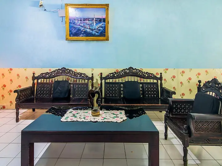 Палу: OYO 90926 Hotel Andalas Syariah Palu