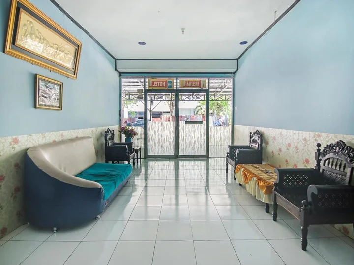 Палу: OYO 90926 Hotel Andalas Syariah Palu