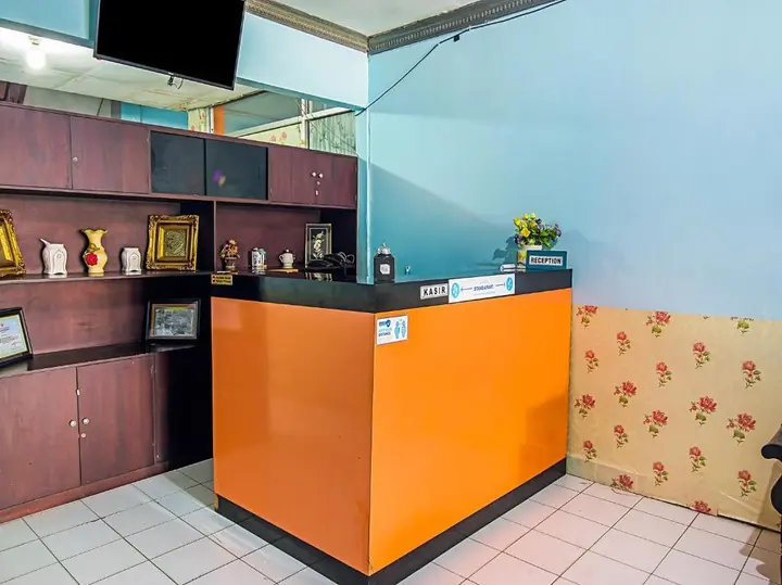 Палу: OYO 90926 Hotel Andalas Syariah Palu