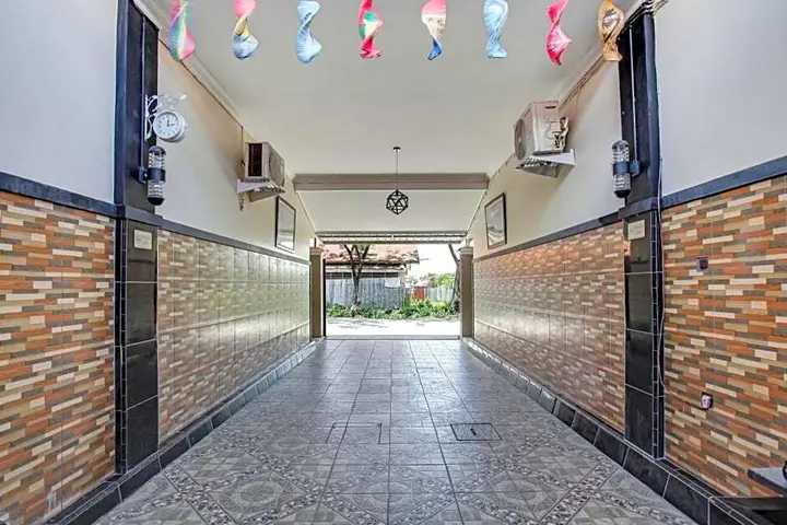 Палу: OYO 90968 Graha Family Guest House